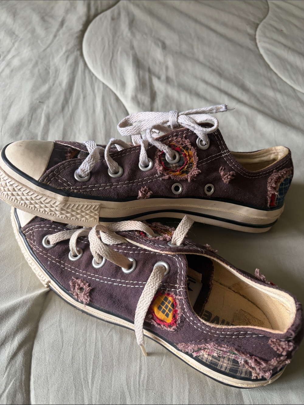 Converse women Low Top Canvas Sneakers in Dark Brown with White Laces